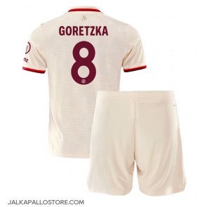 Bayern Munich Leon Goretzka #8 Kolmaspaita Lapsille 2024-25 Lyhythihainen (+ shortsit)